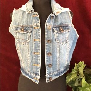 Juniors hooded jean vest